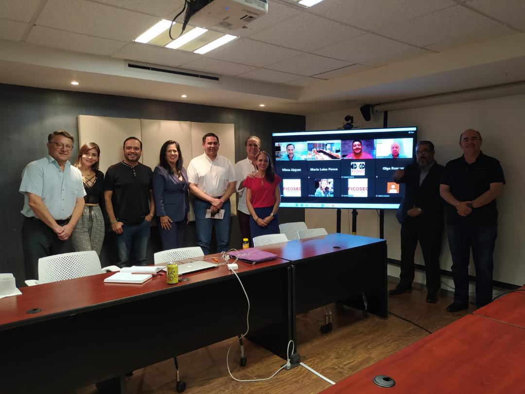 Se reunió cruz Pérez Cuéllar con consejo de Ficosec Zona Norte