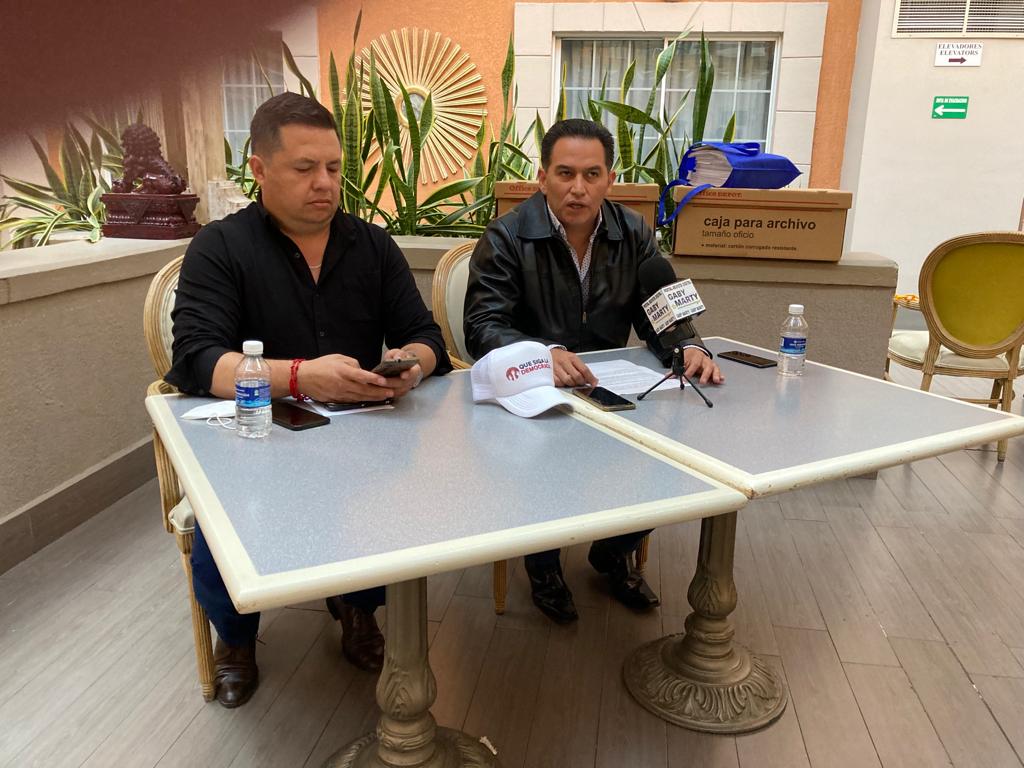 Entrega Asociación Civil 10 mil firmas para la solicitud de revocación de mandato del presidente Andrés Manuel López Obrador 