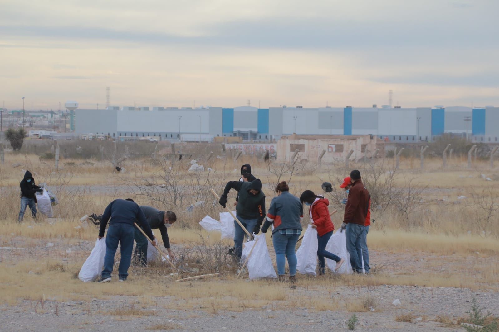 Arranca el alcalde Cruz Pérez Cuéllar  “Cruzada Limpiando la entrada de Juárez”