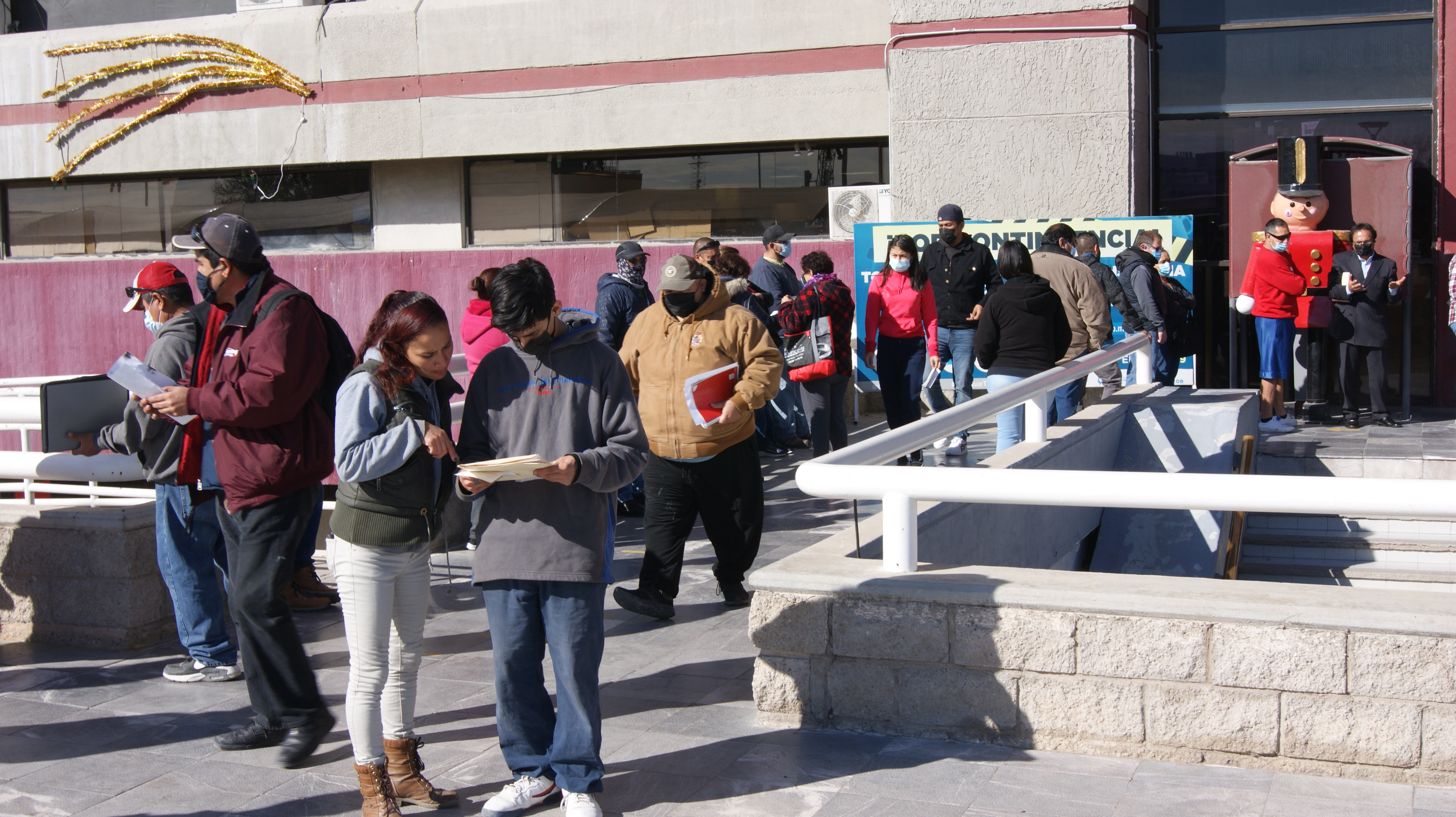 Aprovechan ciudadanos el último día de descuentos para pagar adeudos del Impuesto Predial