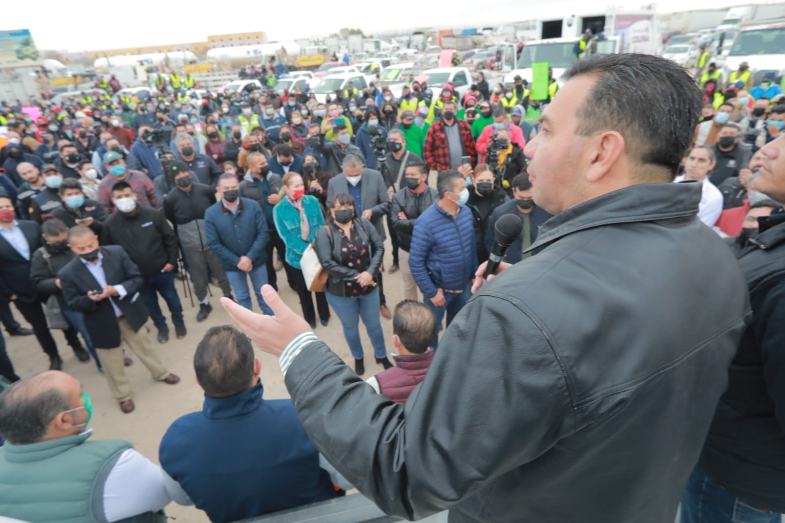 Sociedad y Municipio retiraron 97 toneladas de desechos en la entrada de Ciudad Juárez