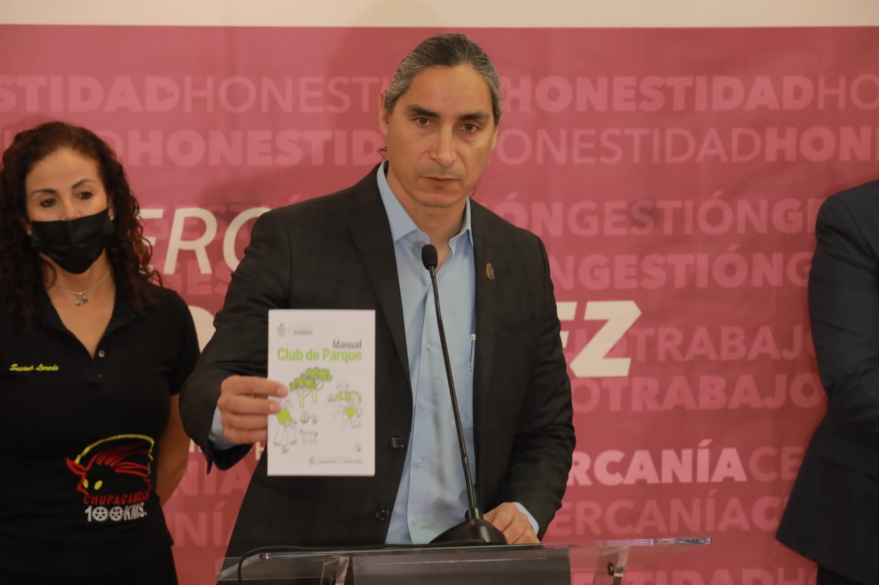 Invitan a la población a participar en el programa Adopta un Parque