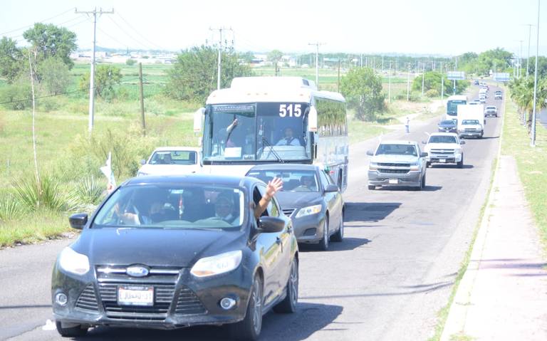 Agricultores realizan caravana en apoyo a Andrés Valles