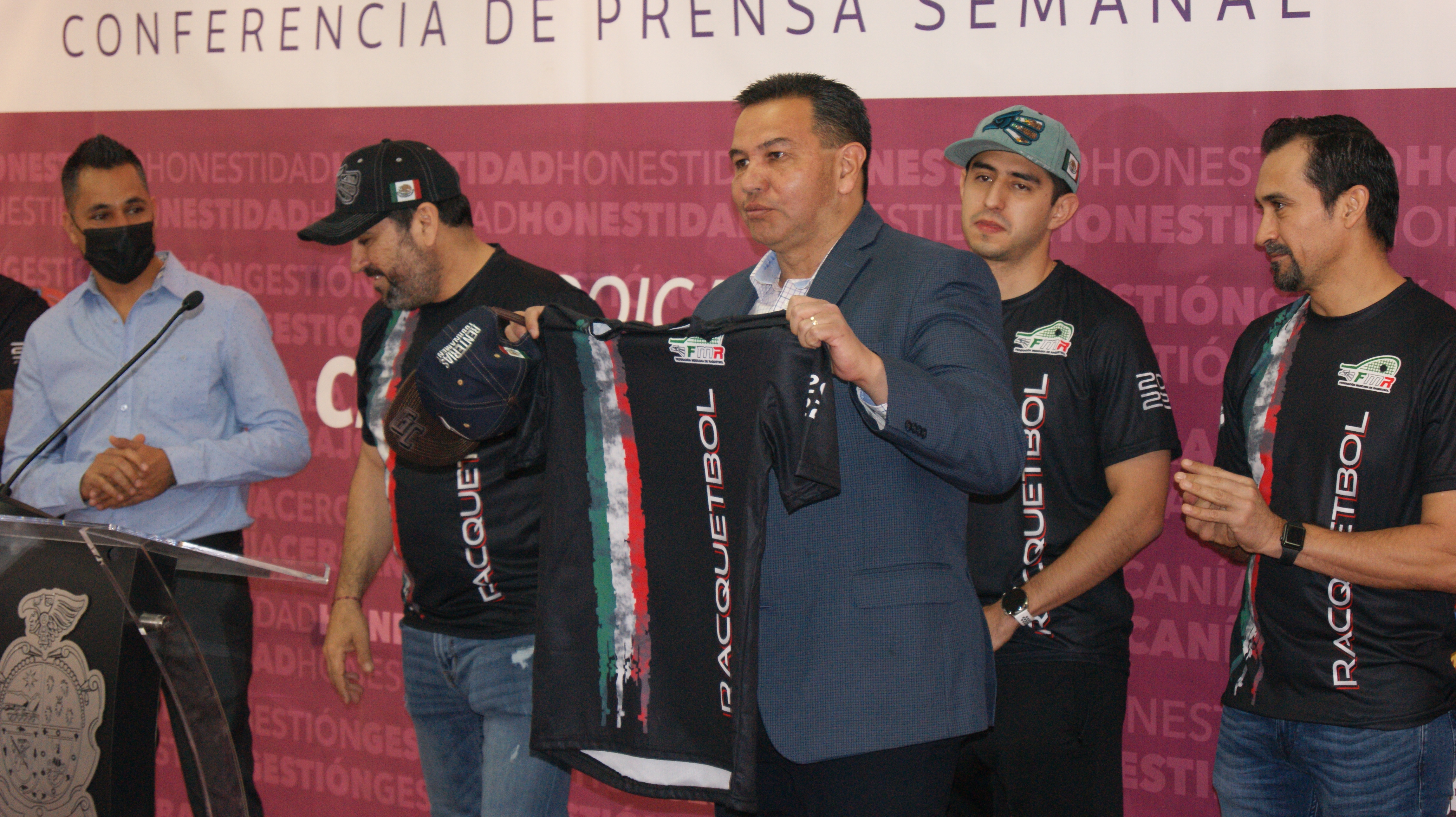 Presenta el alcalde torneo Selectivo Nacional de Raquetbol