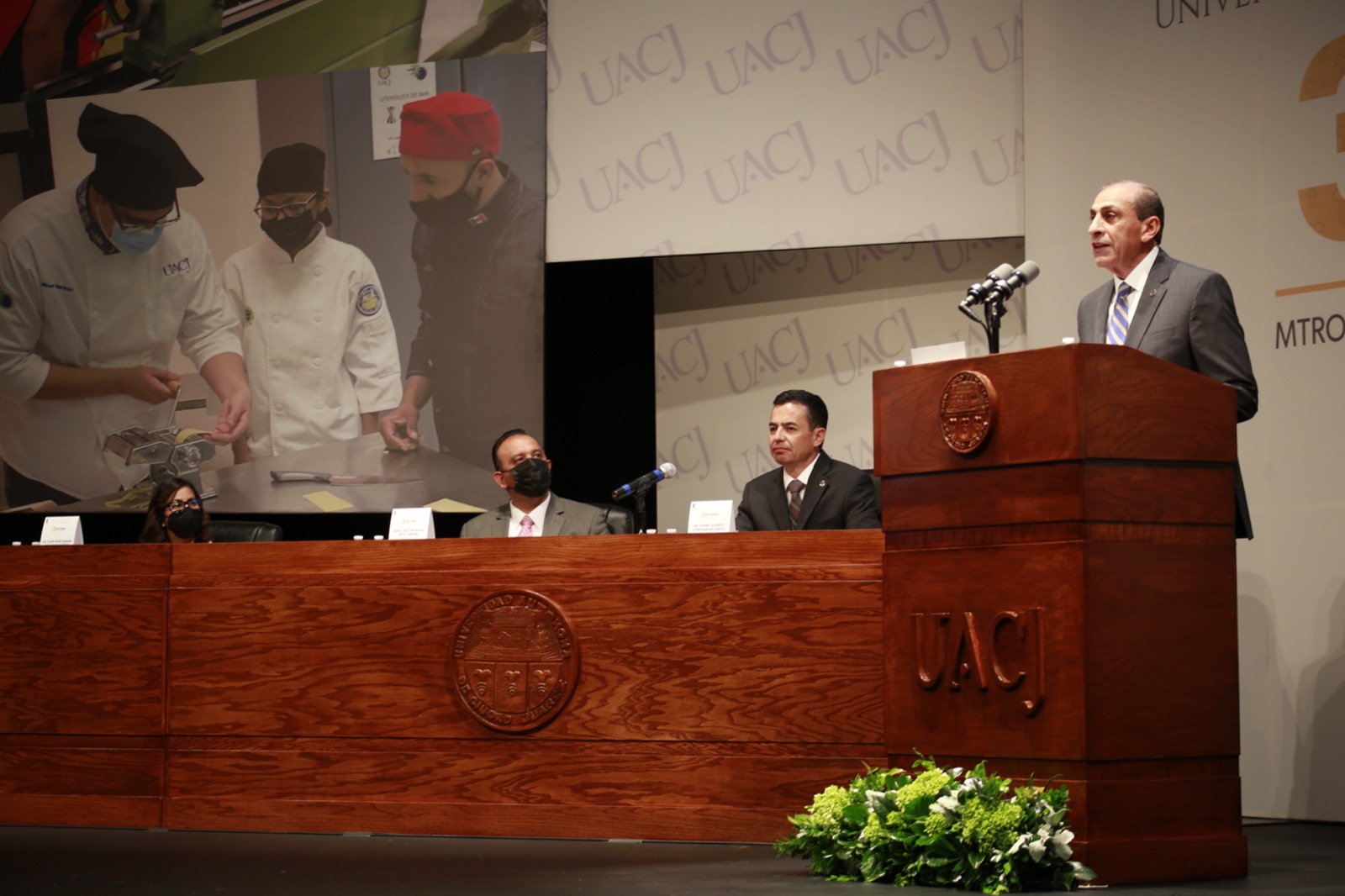 El rector de la UACJ presenta su tercer informe de actividades