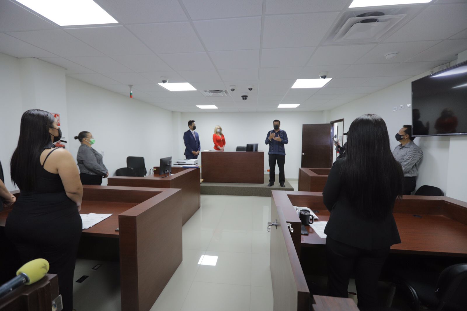 El  Presidente Municipal Armando Cabada revisó los Juzgados de Justicia Cívica en Distrito Centro