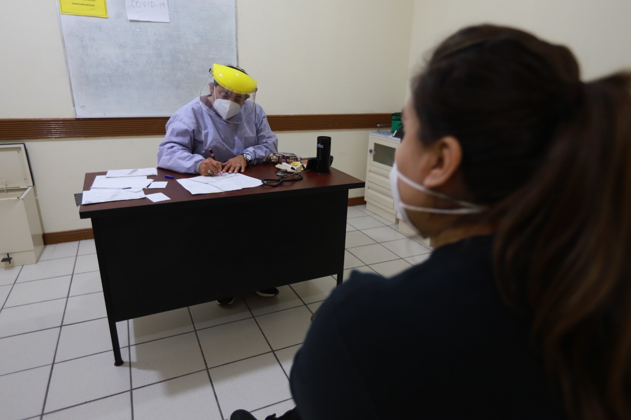Centro Comunitario Santiago Troncoso atiende a personas con síntomas de Covid-19