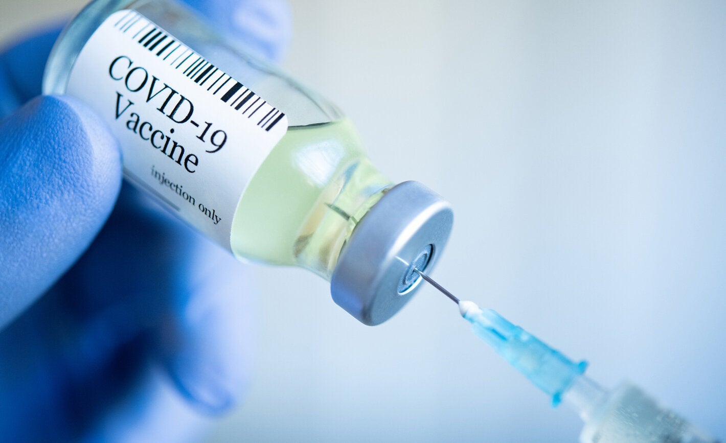 Presenta Estados Unidos plan sobre vacunas contra coronavirus