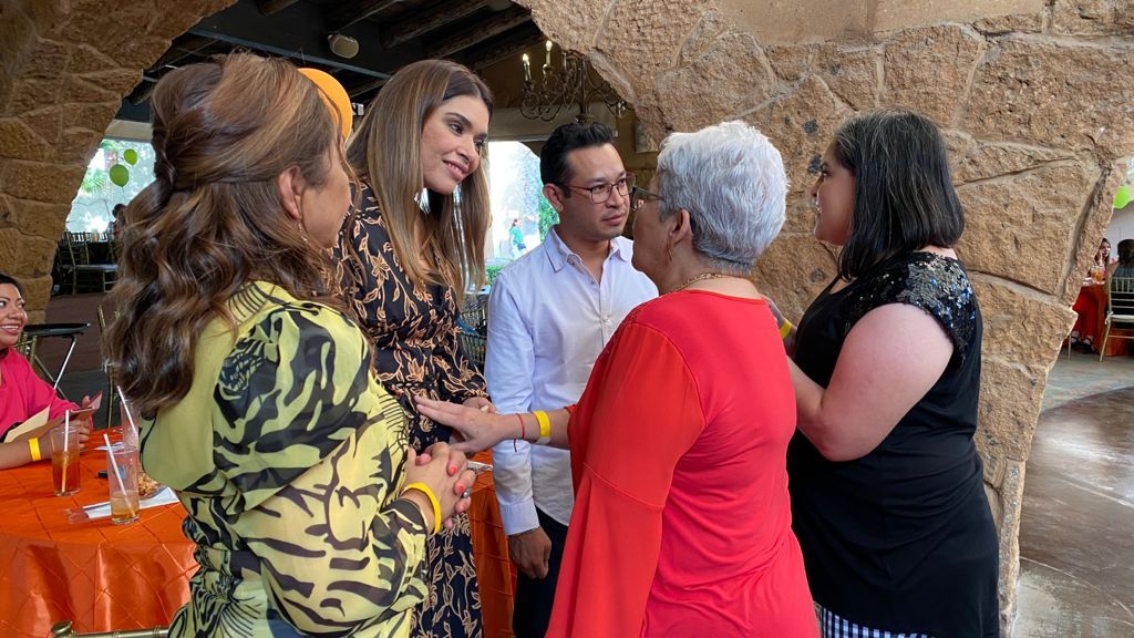 Rubí Enríquez, Presidenta del DIF Municipal apoya causa de damas rotarias