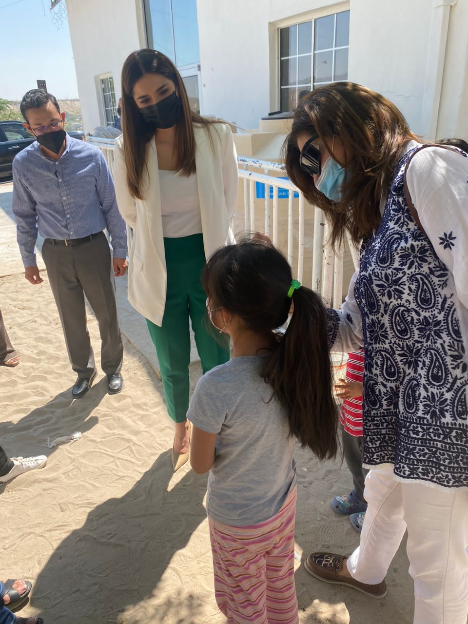 Visita, Rubí Enríquez, presidenta del DIF, albergue para migrantes