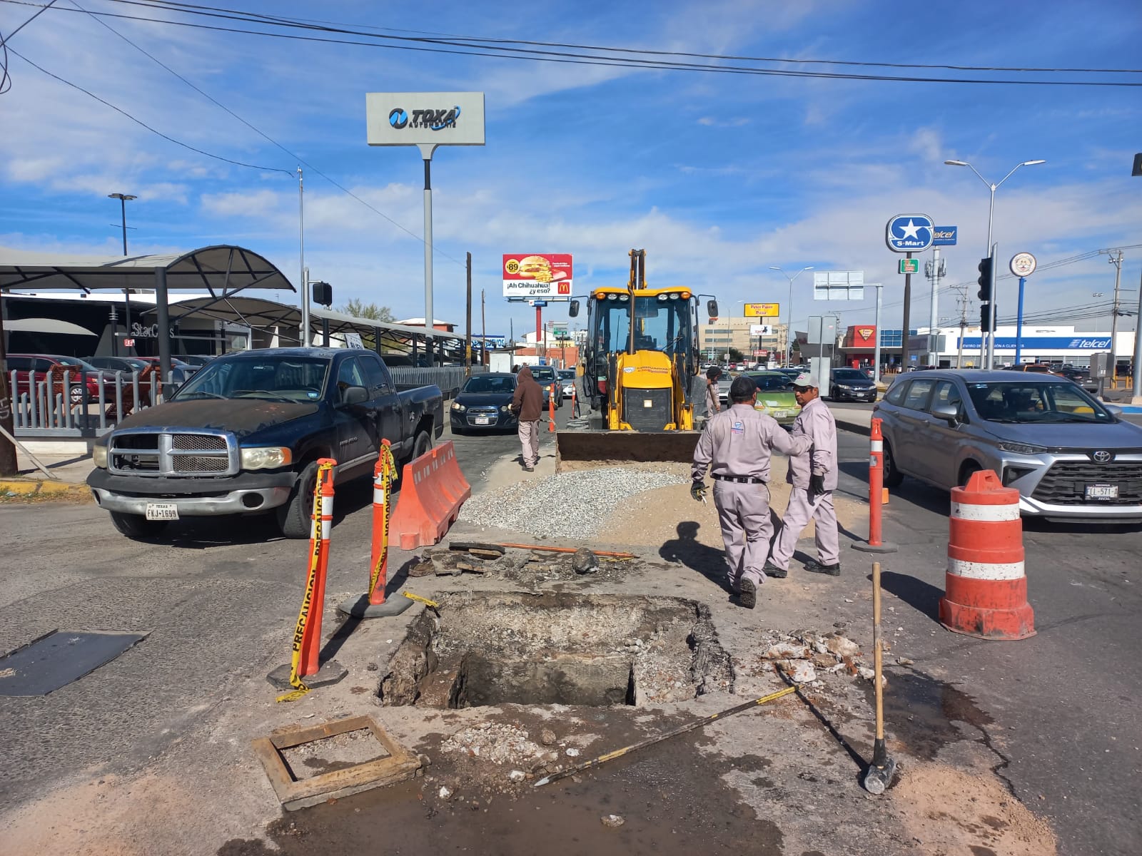 Piden extremar precauciones por reparación de hundimiento en Tecnológico y Chinamecas.