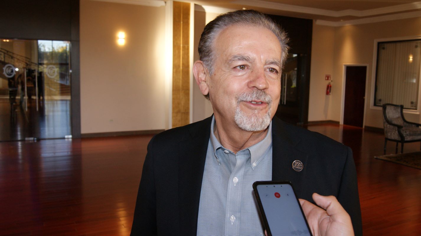 Persisten problemas con el sistema de aduanas; sigue retraso en puentes internacionales.