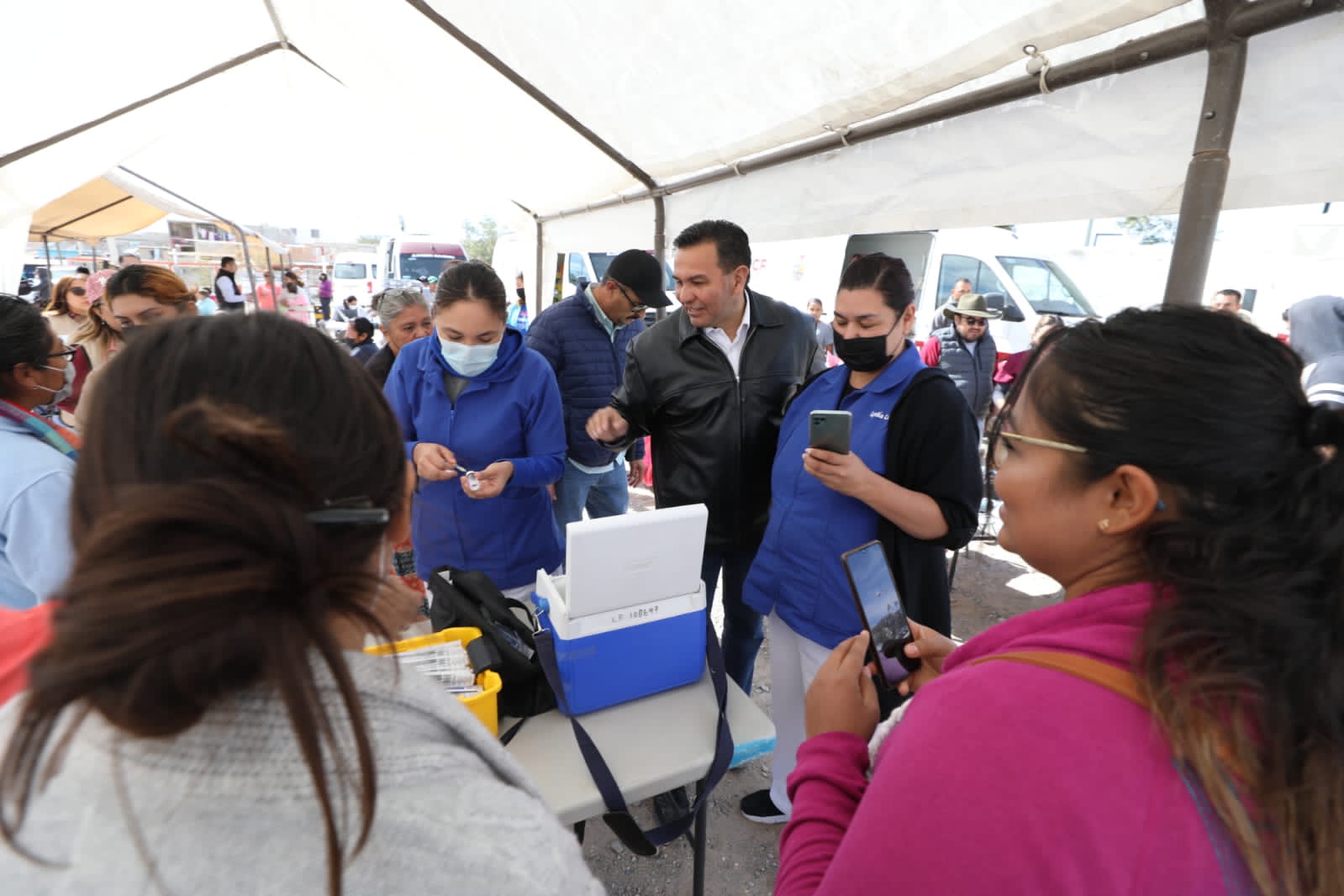 Supervisa alcalde en Bello Horizonte módulos de salud