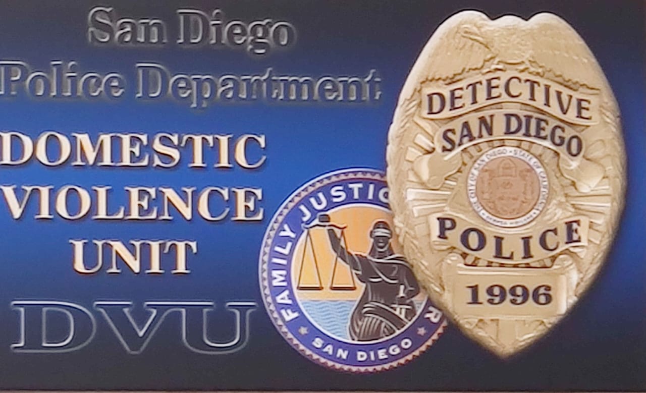 Agentes de la UNEVID participan en curso sobre el combate a la violencia de género