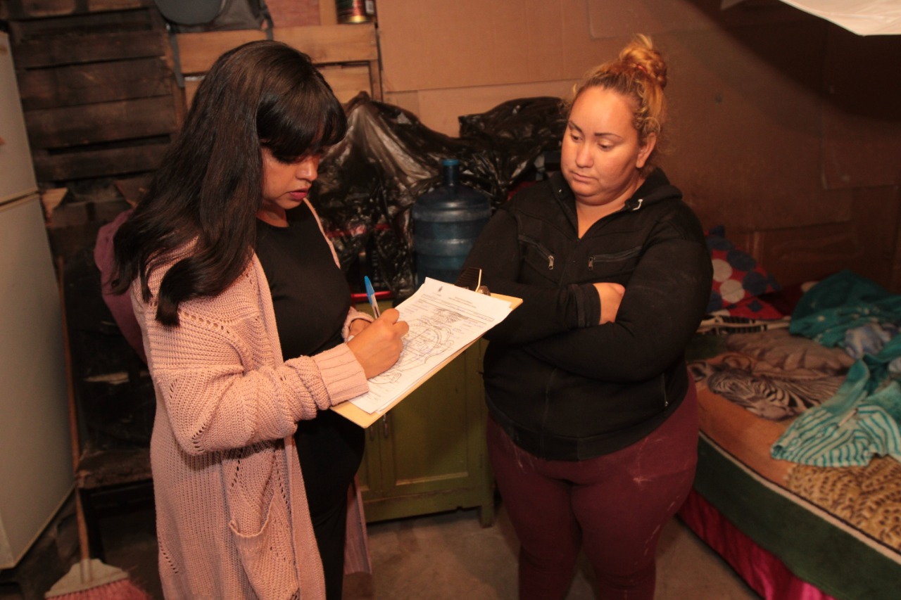 Lleva municipio apoyo a familia que sufrió daños en su vivienda por las lluvias.