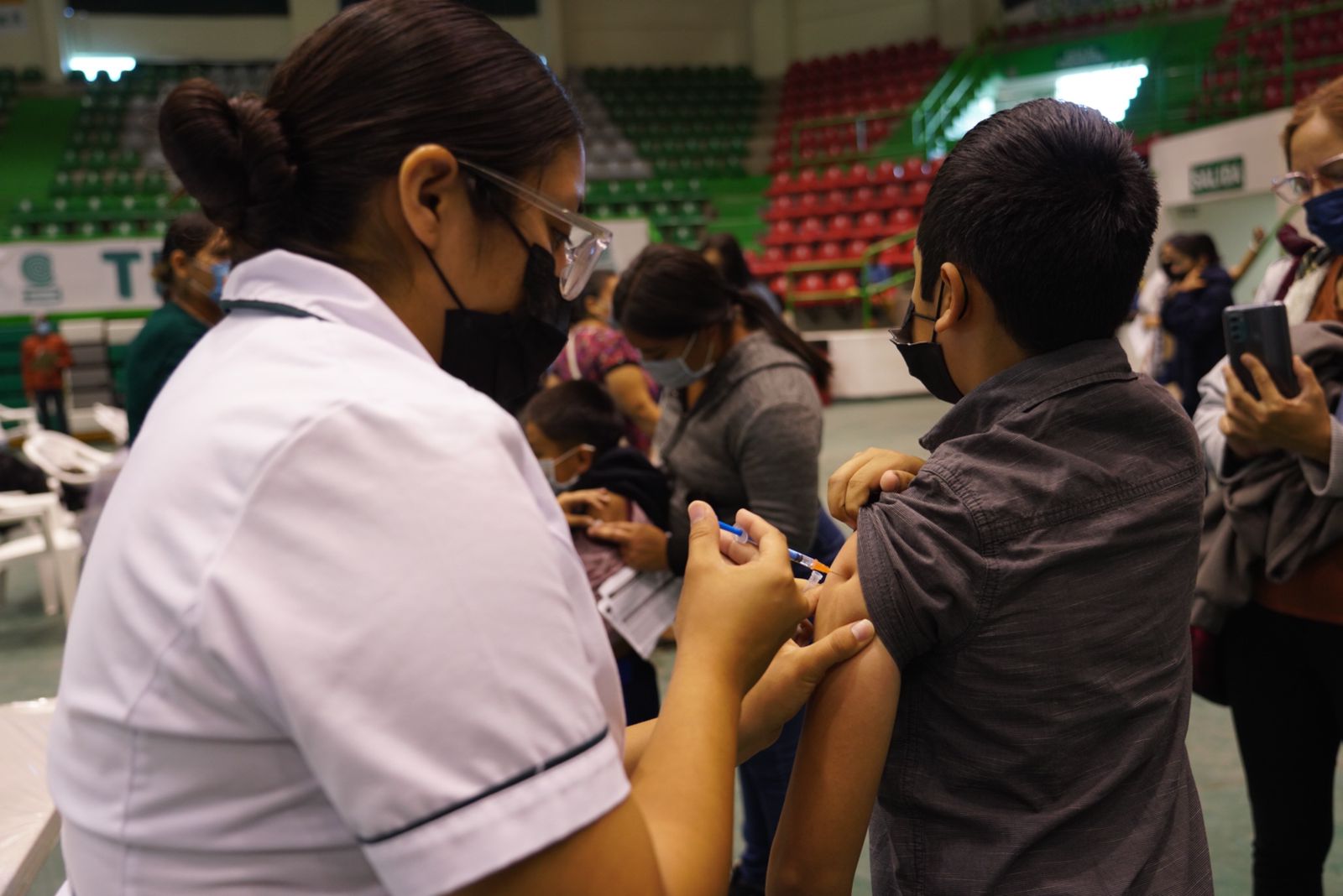 Arranca jornada de vacunación para menores de 6 a 11 años.