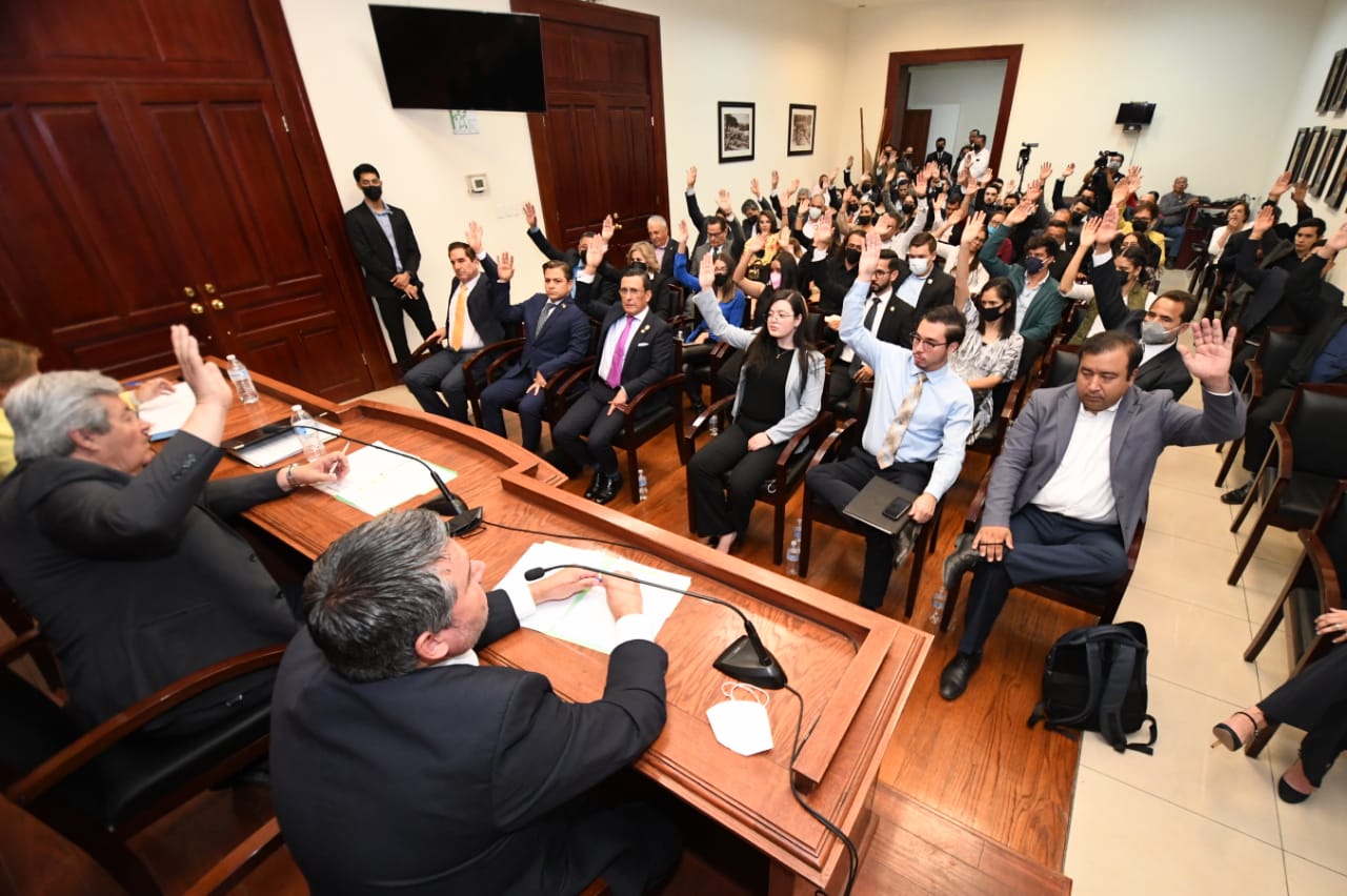 Por efectos de amparo, consejo elige rector interino en la UACH.