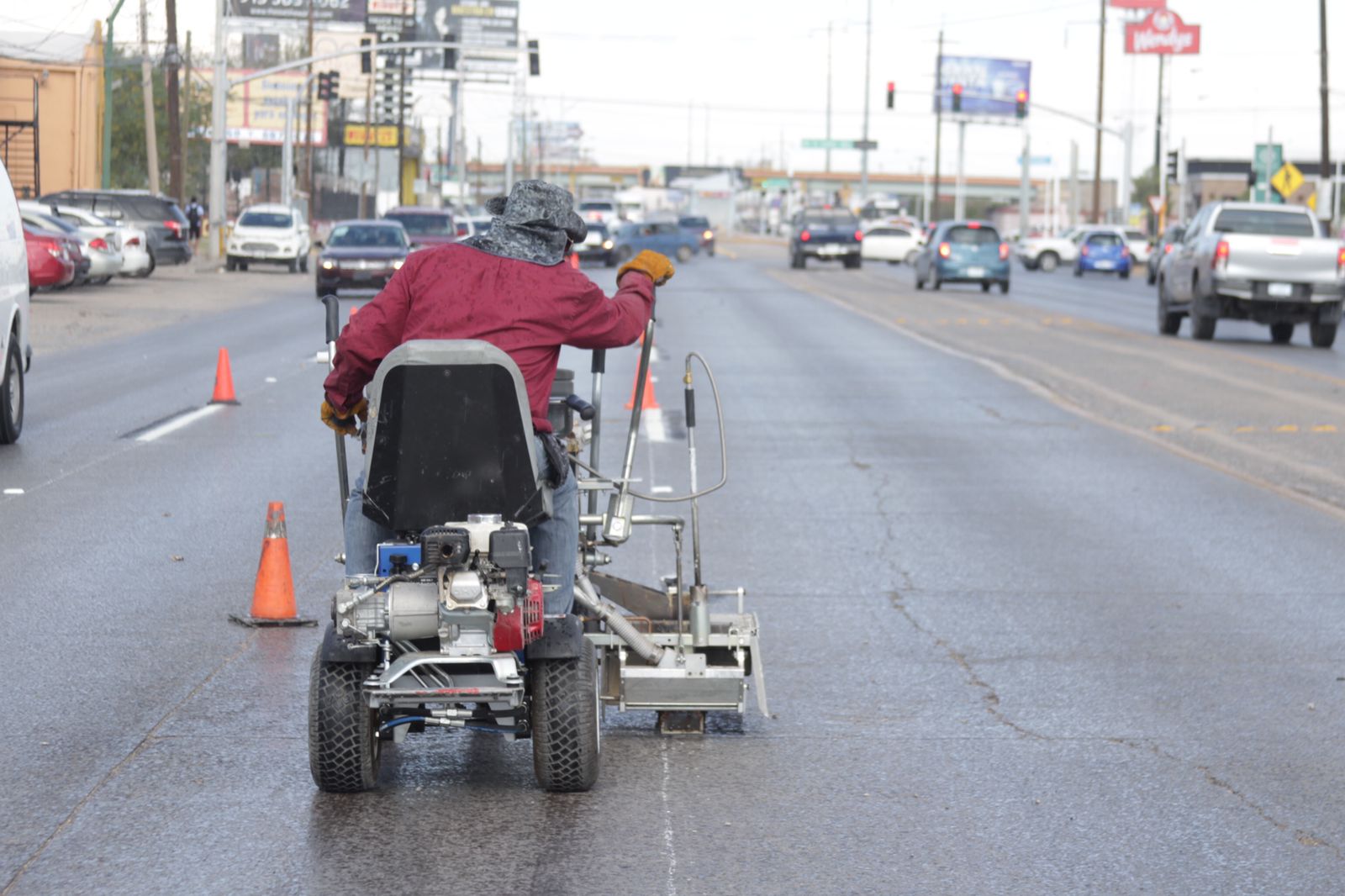 Arrancan trabajos para el trazado de carriles en el boulevard Manuel Gómez Morín