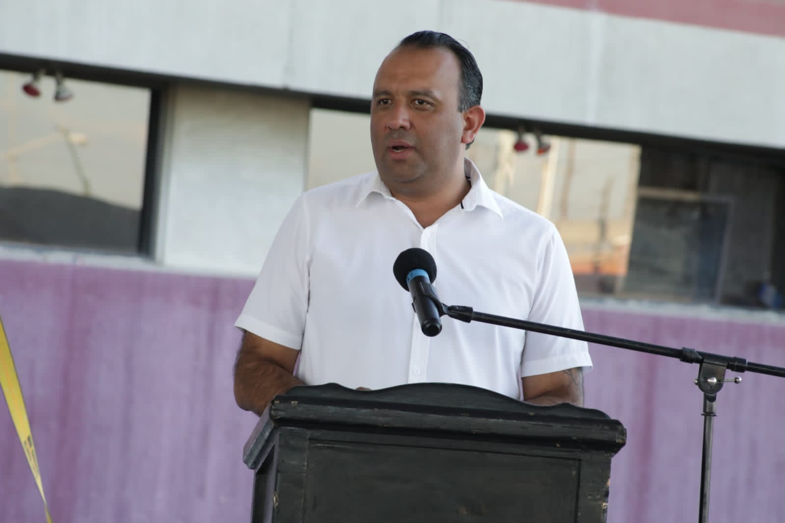 Municipio mantendrá compromiso de apoyar a escuelas