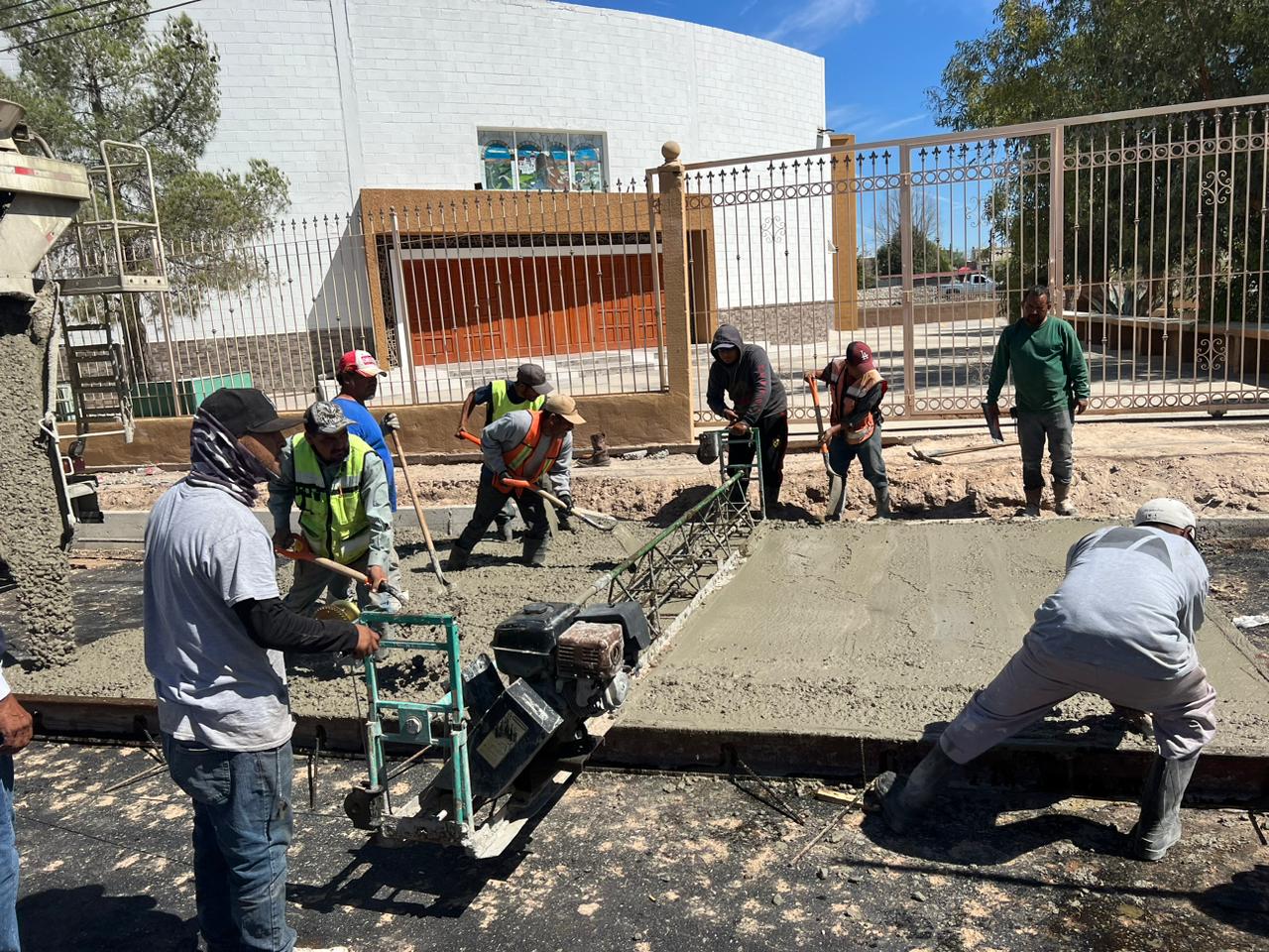 Inician última etapa de pavimentación de calle Mamey