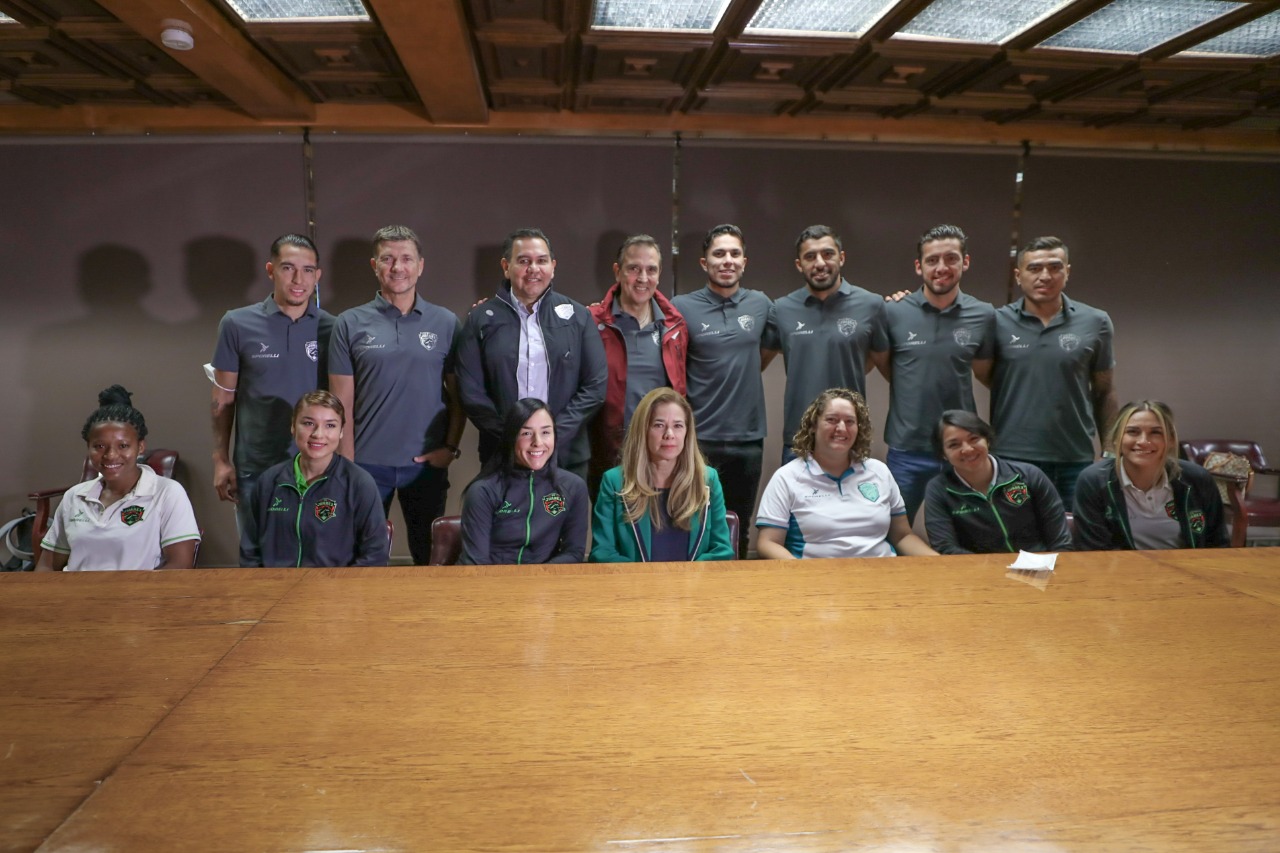 Visita al Presidente Cruz Pérez Cuéllar el equipo FC Juárez