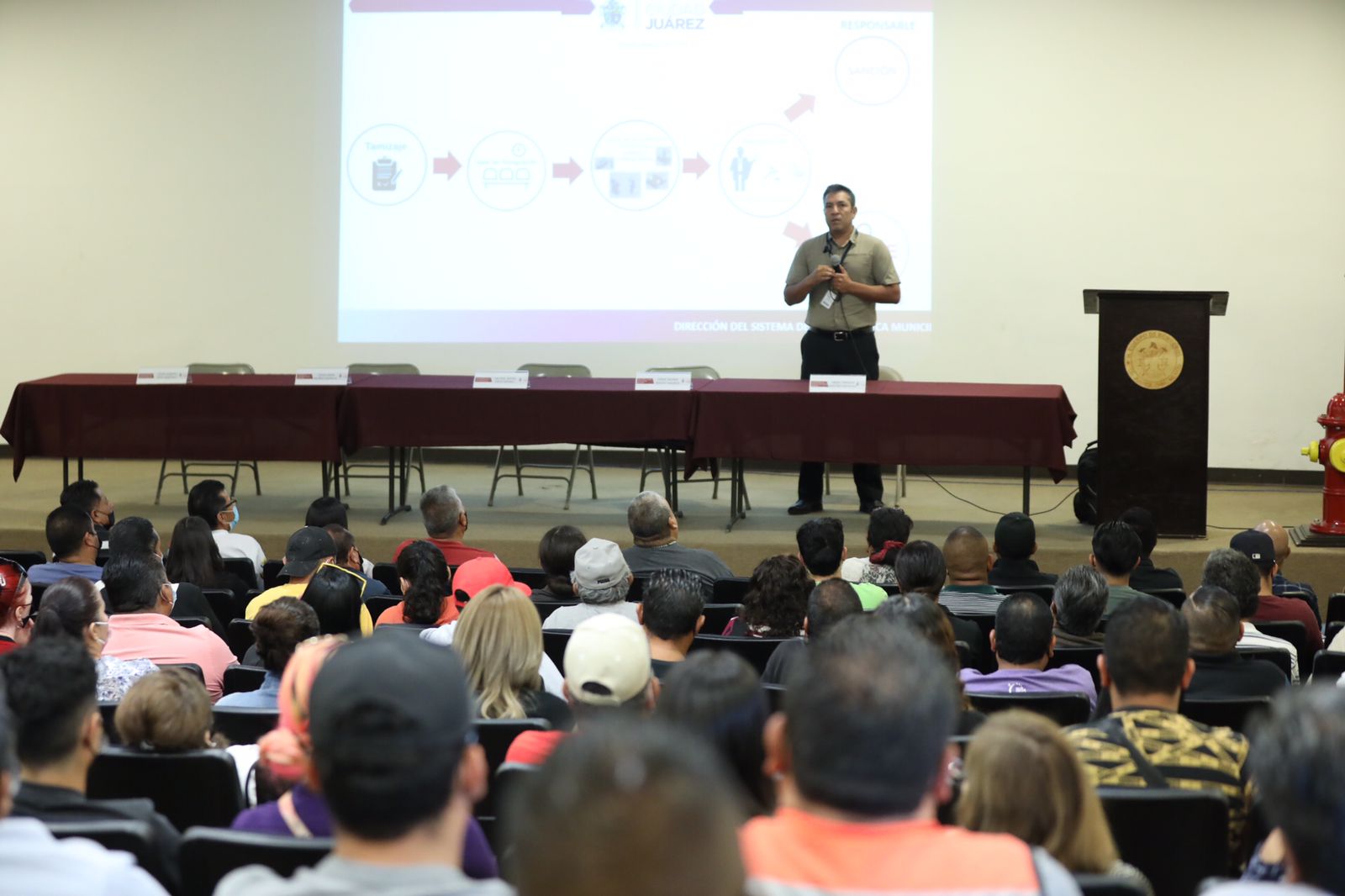 Infractores viales, reciben curso de concientización