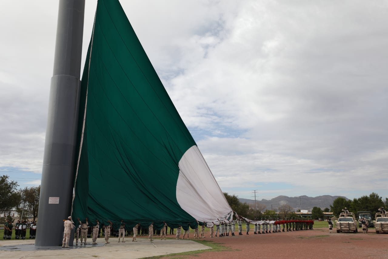 Conmemoran el “Día Nacional de Protección Civil” con Izamiento de Bandera