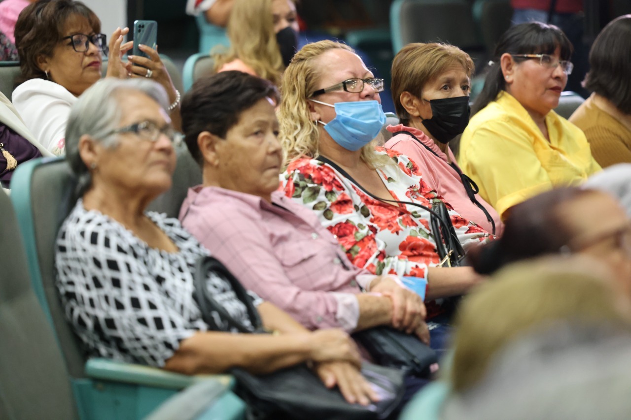 Reconocen a coordinadores de los Consejos de Personas Mayores