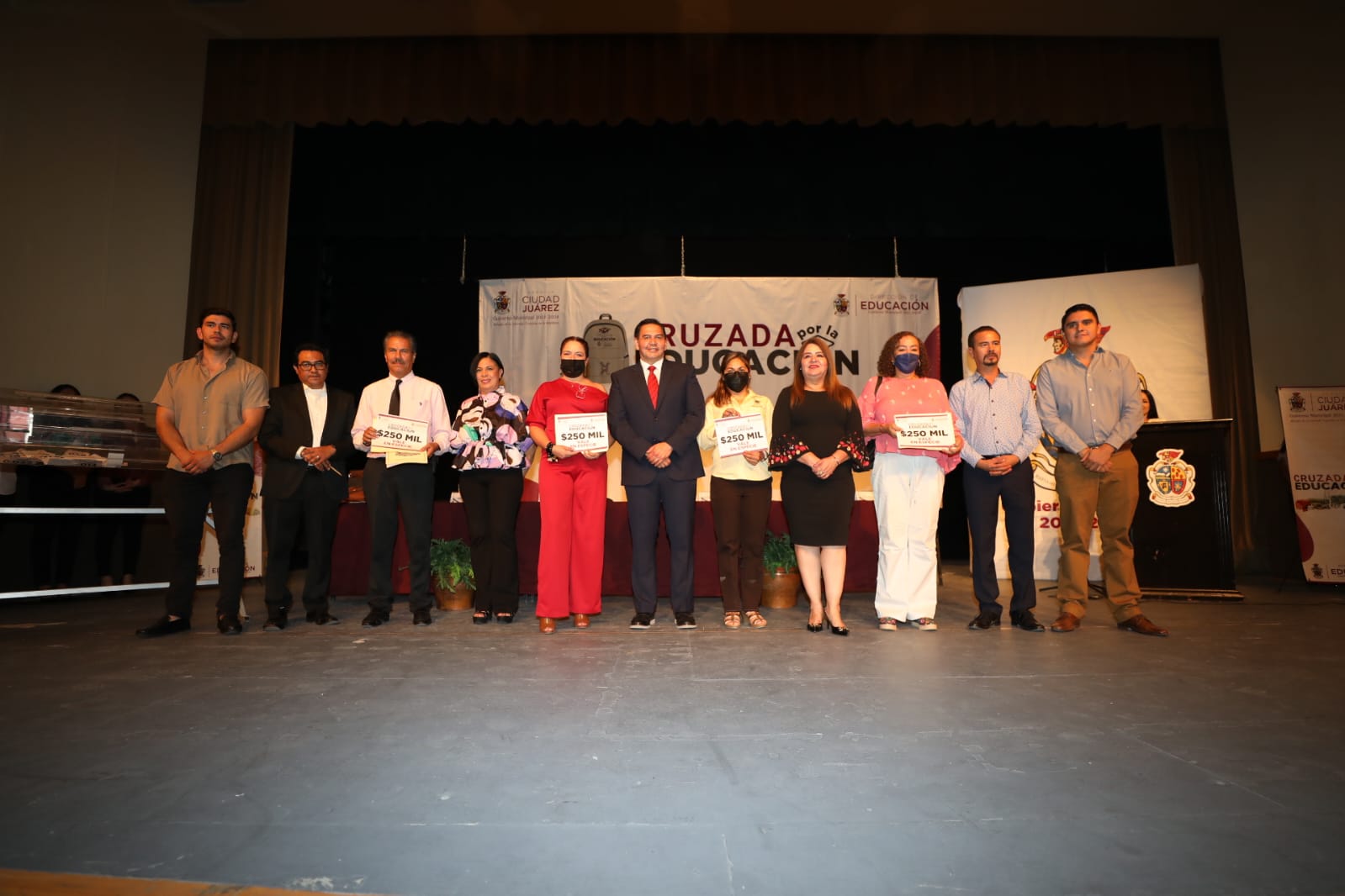 Encabeza Presidente Municipal sorteo “Cruzada por la Educación Básica”