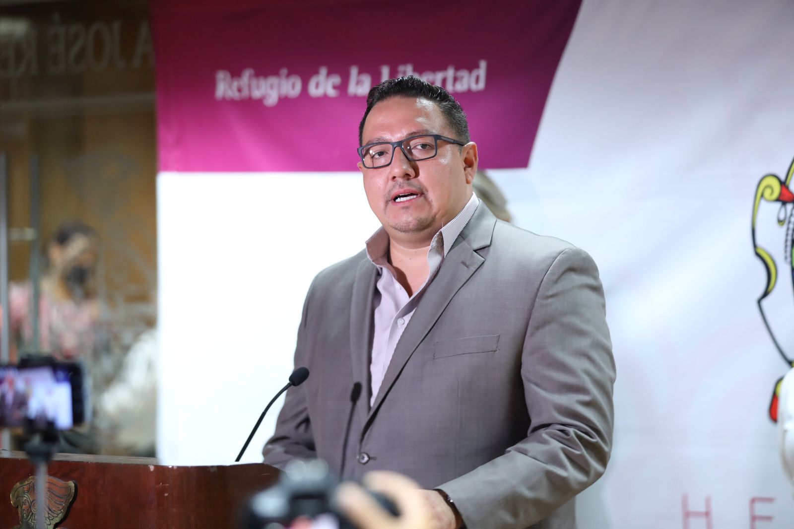 Llama municipio a colecta de ropa y víveres para migrantes