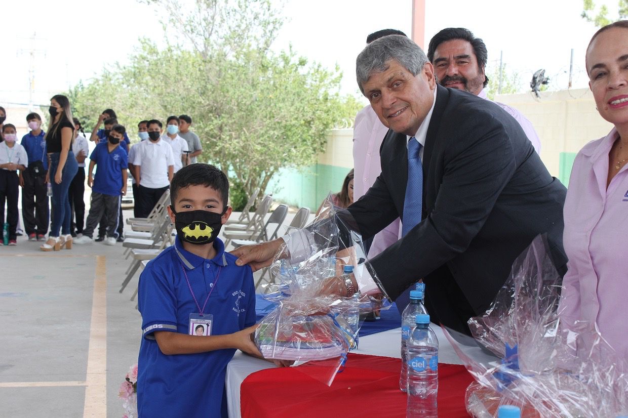 Inicia Gobierno del Estado distribución y entrega de libros de texto