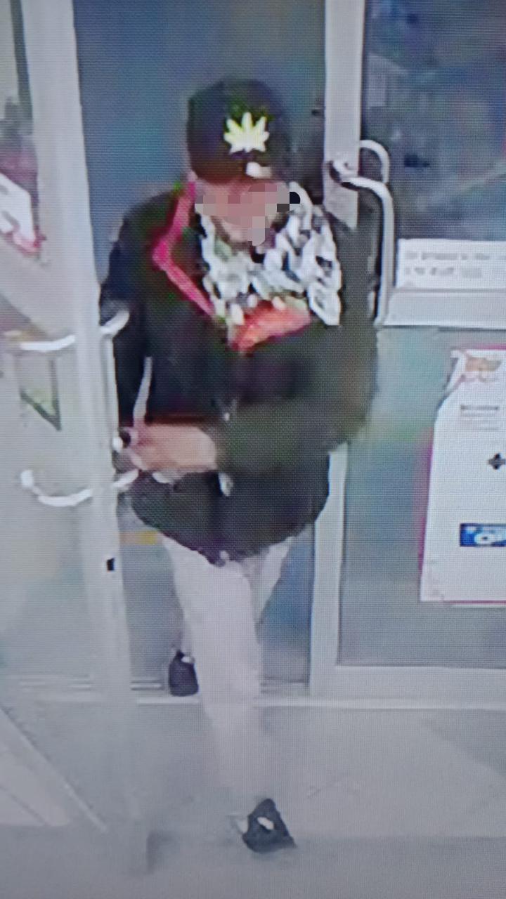 Presunto asaltante fue detenido en posesión de droga