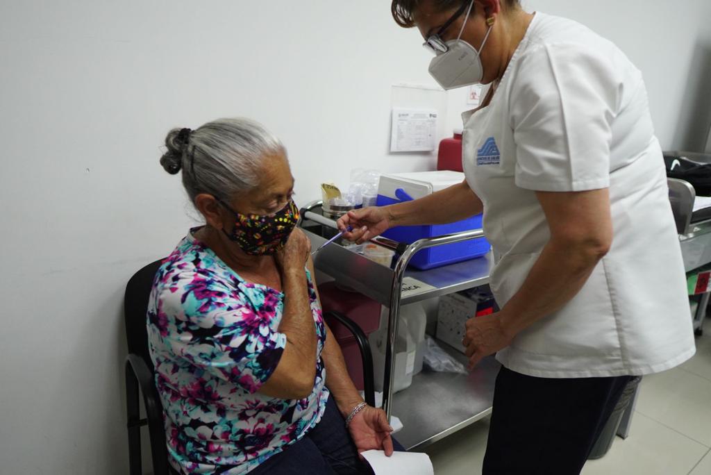 Continuará vacunación en Águilas de Zaragoza hasta el sábado