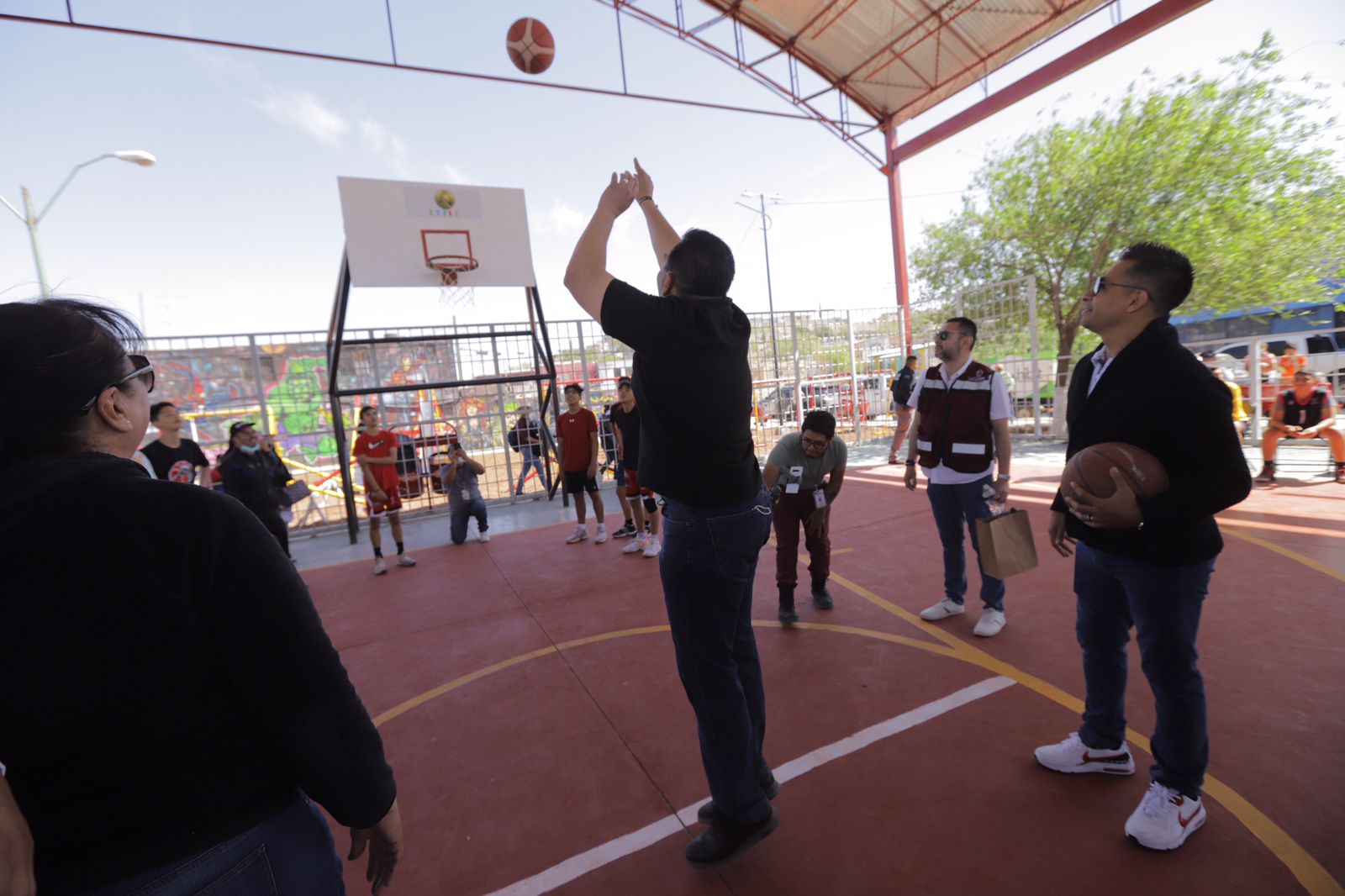 Recorre Presidente Municipal módulos de la tercera Cruzada Comunitaria