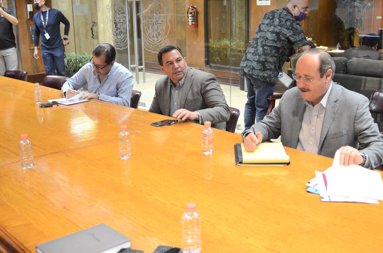 Presentan plan de inversión del fideicomiso de puentes internacionales