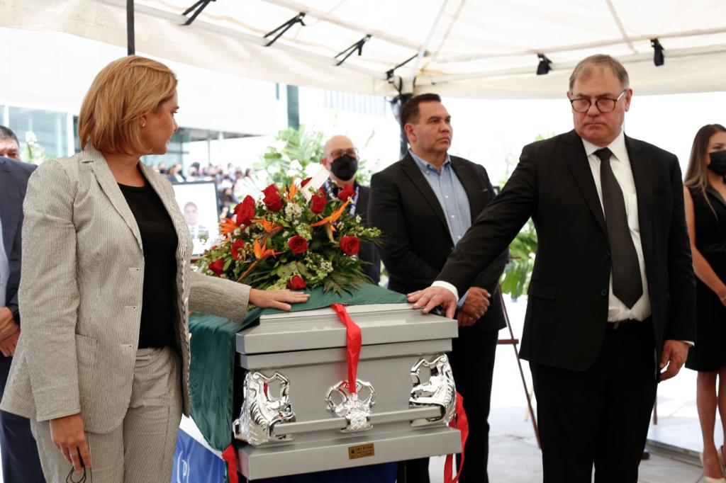 Realizan homenaje póstumo a elementos caídos de la AEI