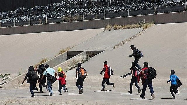 Pide EU a migrantes que no arriesguen su vida por cruzar