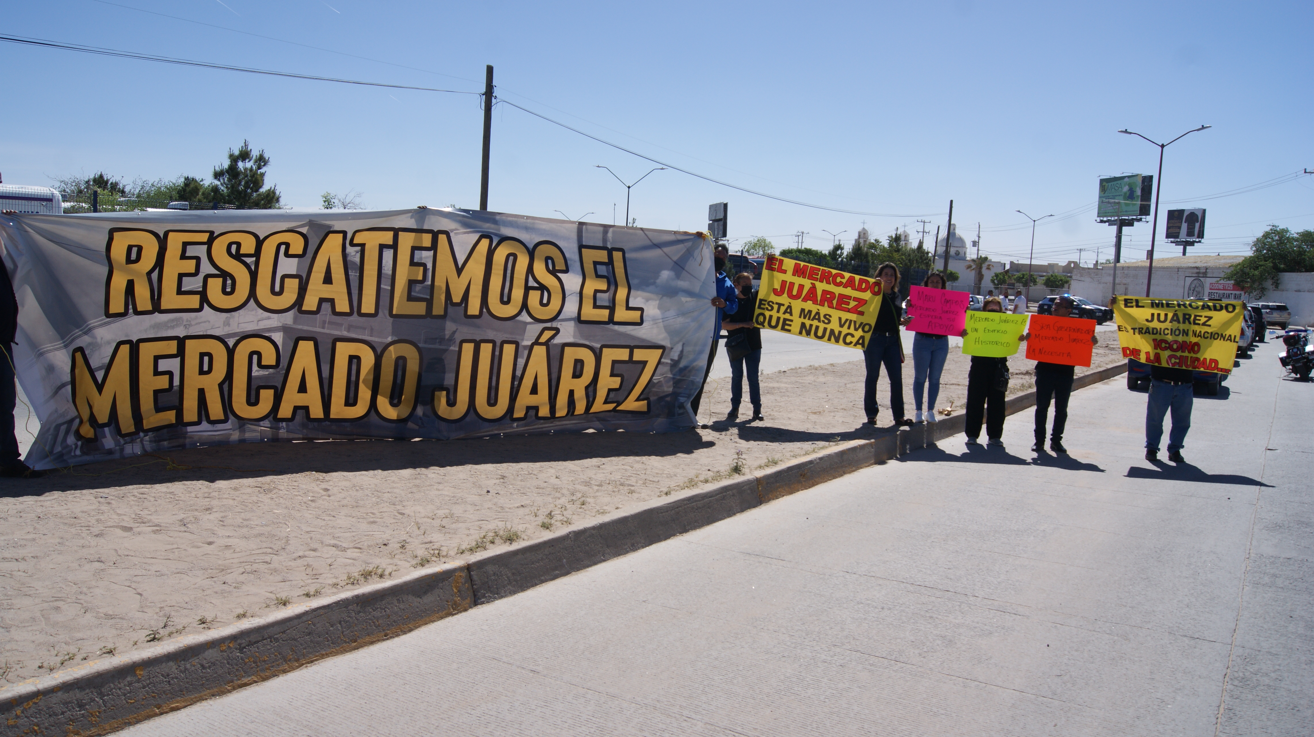 Locatarios del mercado Juárez, demandan solución al cierre del lugar