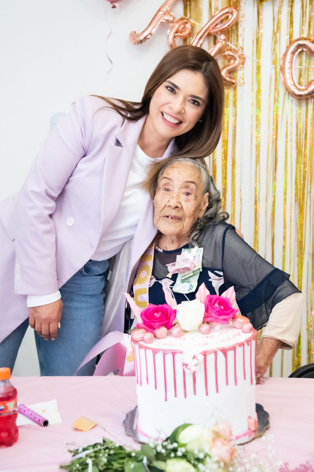 Festeja a lo grande el DIF Municipal a Cuquita por sus 100 años de vida