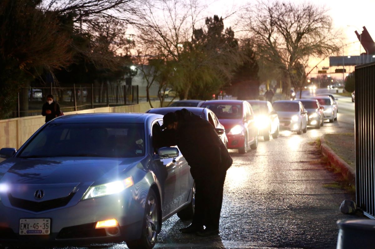 Aumenta el flujo vehicular por regreso a clases en la UACJ
