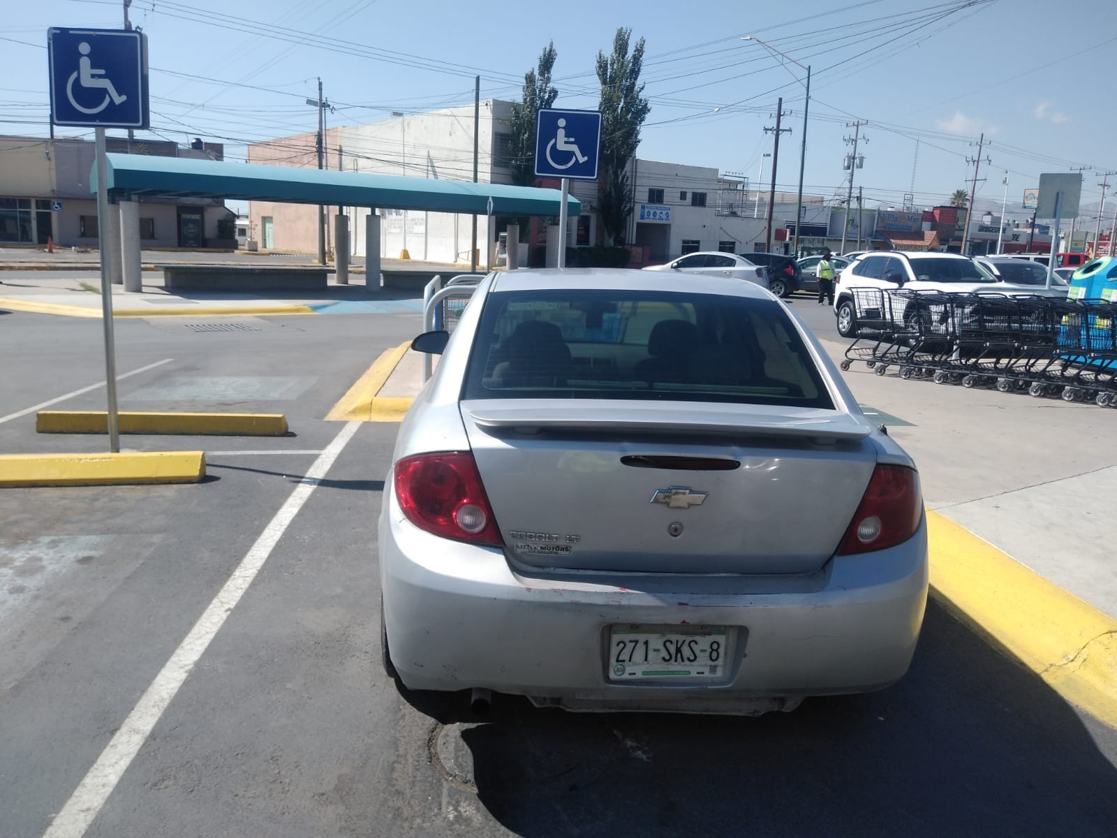Disminuyen infracciones por uso indebido de cajones azules