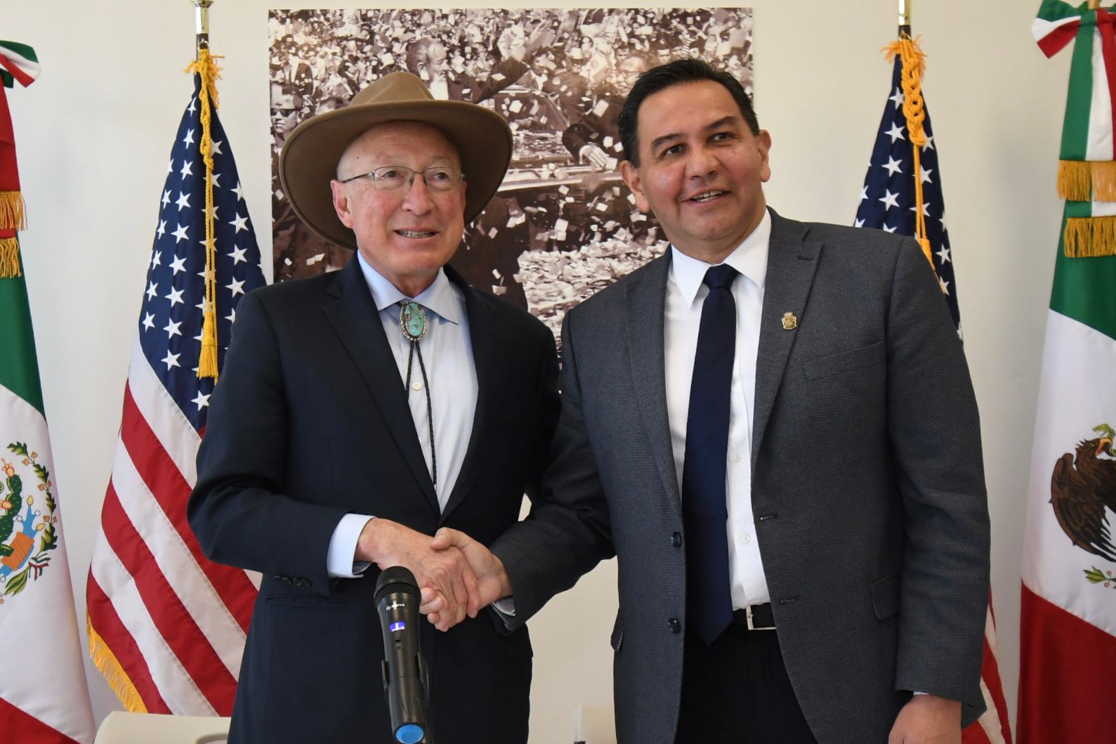 Se reúnen autoridades de Juárez y El Paso con Embajador de Estados Unidos en México, Ken Salazar