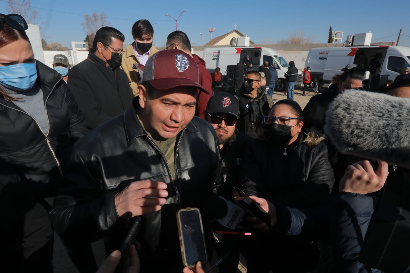 Pide alcalde Cruz Pérez Cuéllar  importar vehículos sólo con agencias aduanales