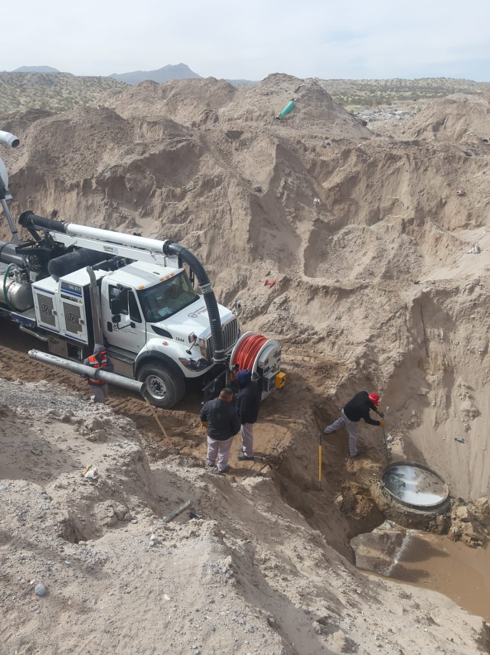La JMAS Juárez realiza mantenimiento en línea general de Anapra