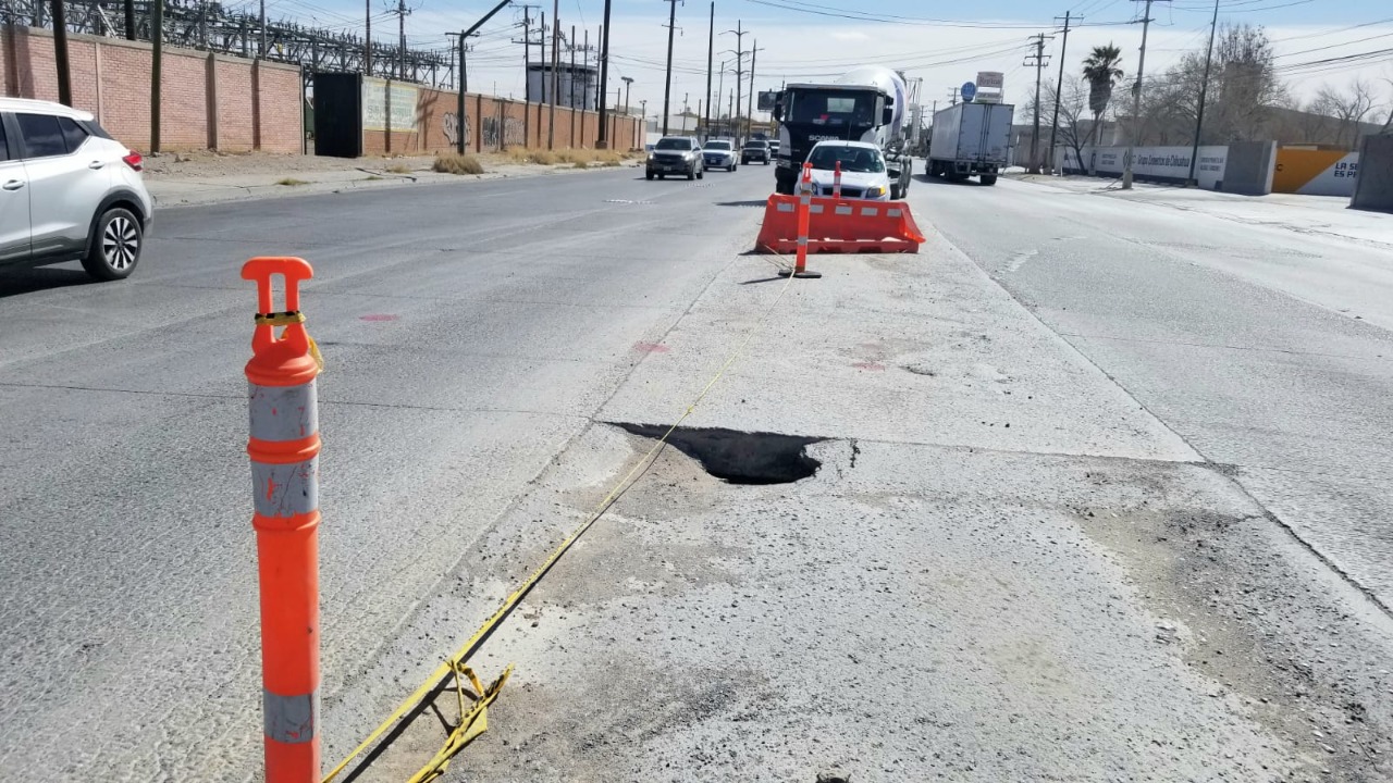 Alertan por hundimiento en bulevar Manuel Gómez Morín