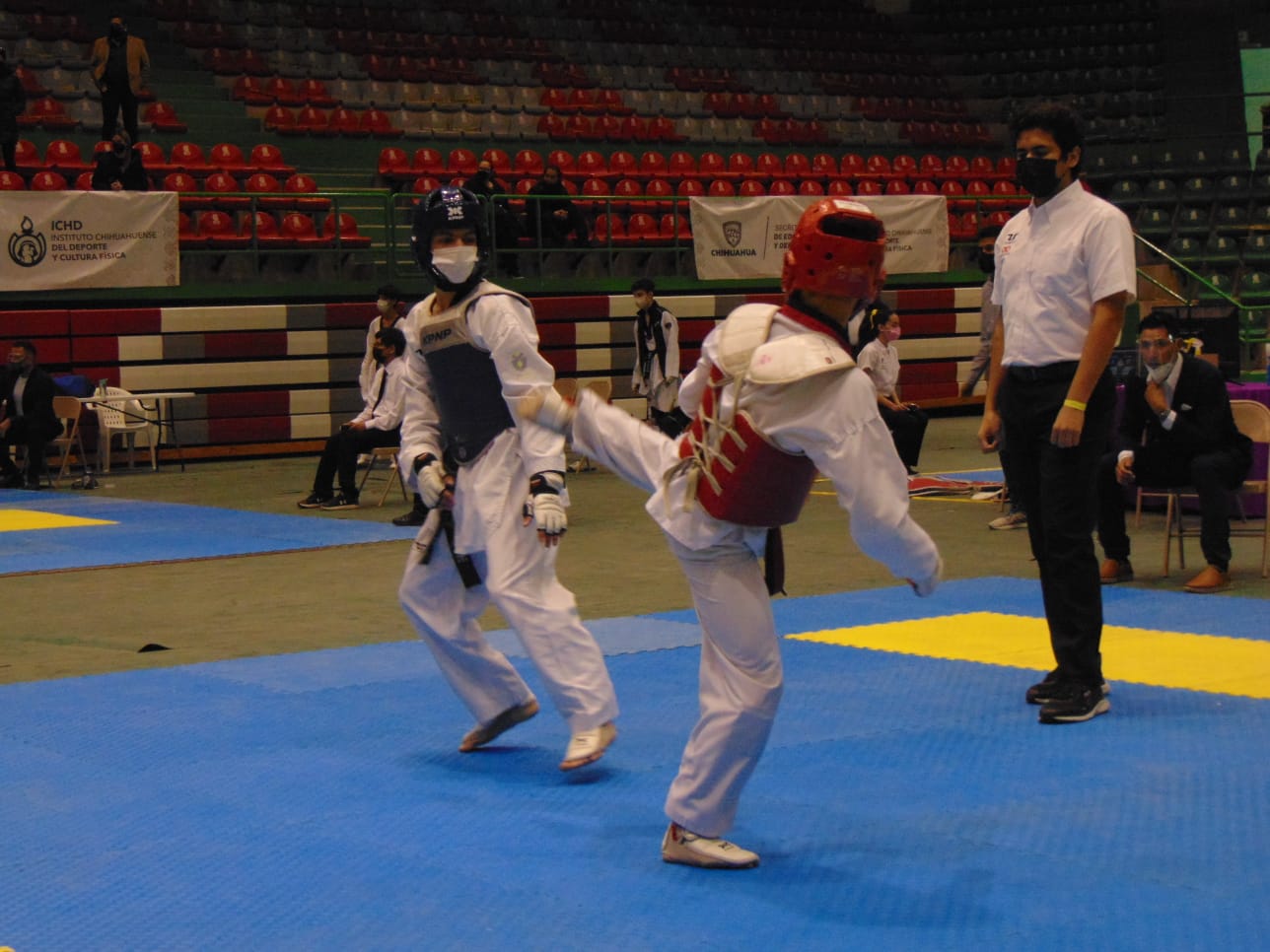 Arrasan taekwondoines juarenses en Selectivo Estatal de taekwondo Conade 2022