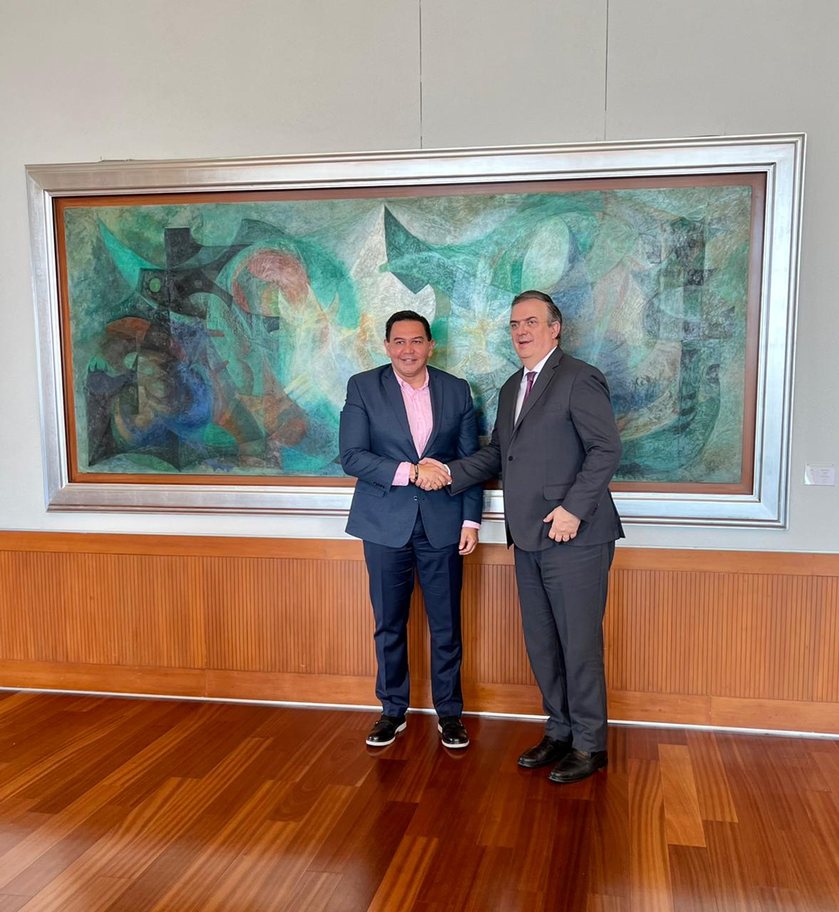 Se reunió Presidente Cruz Pérez Cuéllar con canciller Marcelo Ebrard