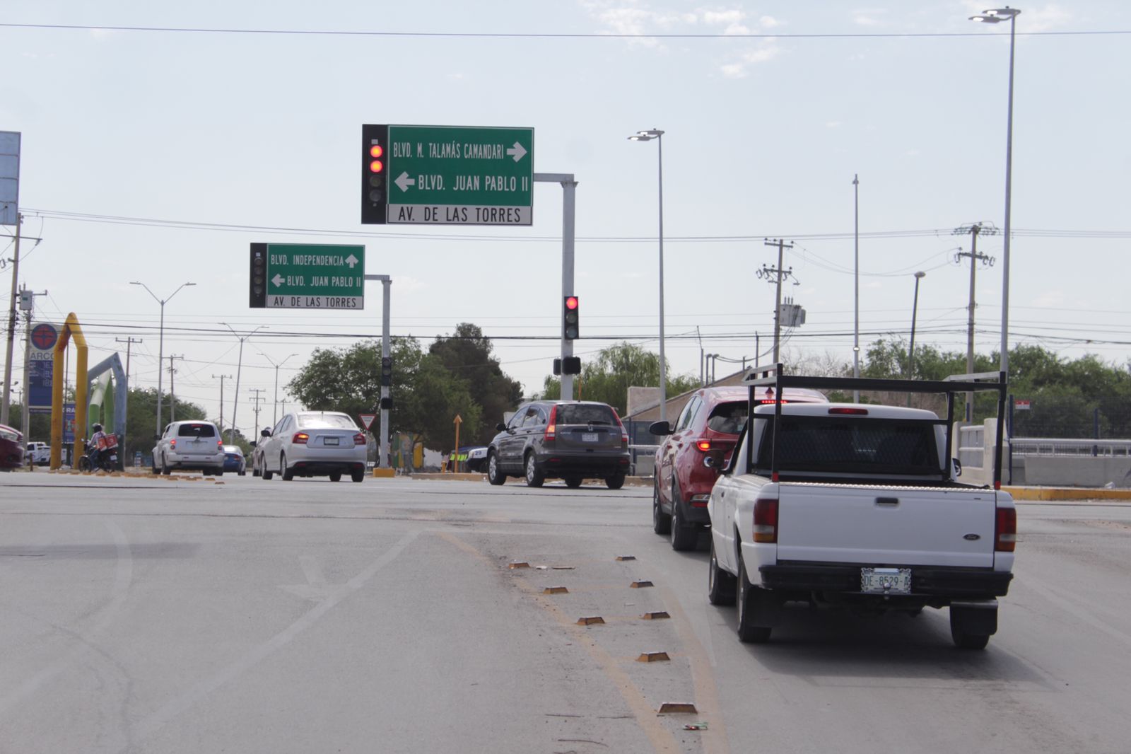 Exhorta vialidad a manejar con precaución en avenida De las Torres y calle Mitla