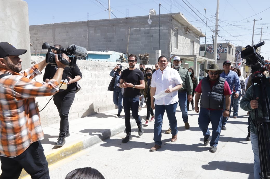 Recorre alcalde calle pavimentada de la México 68 pavimentación de calle