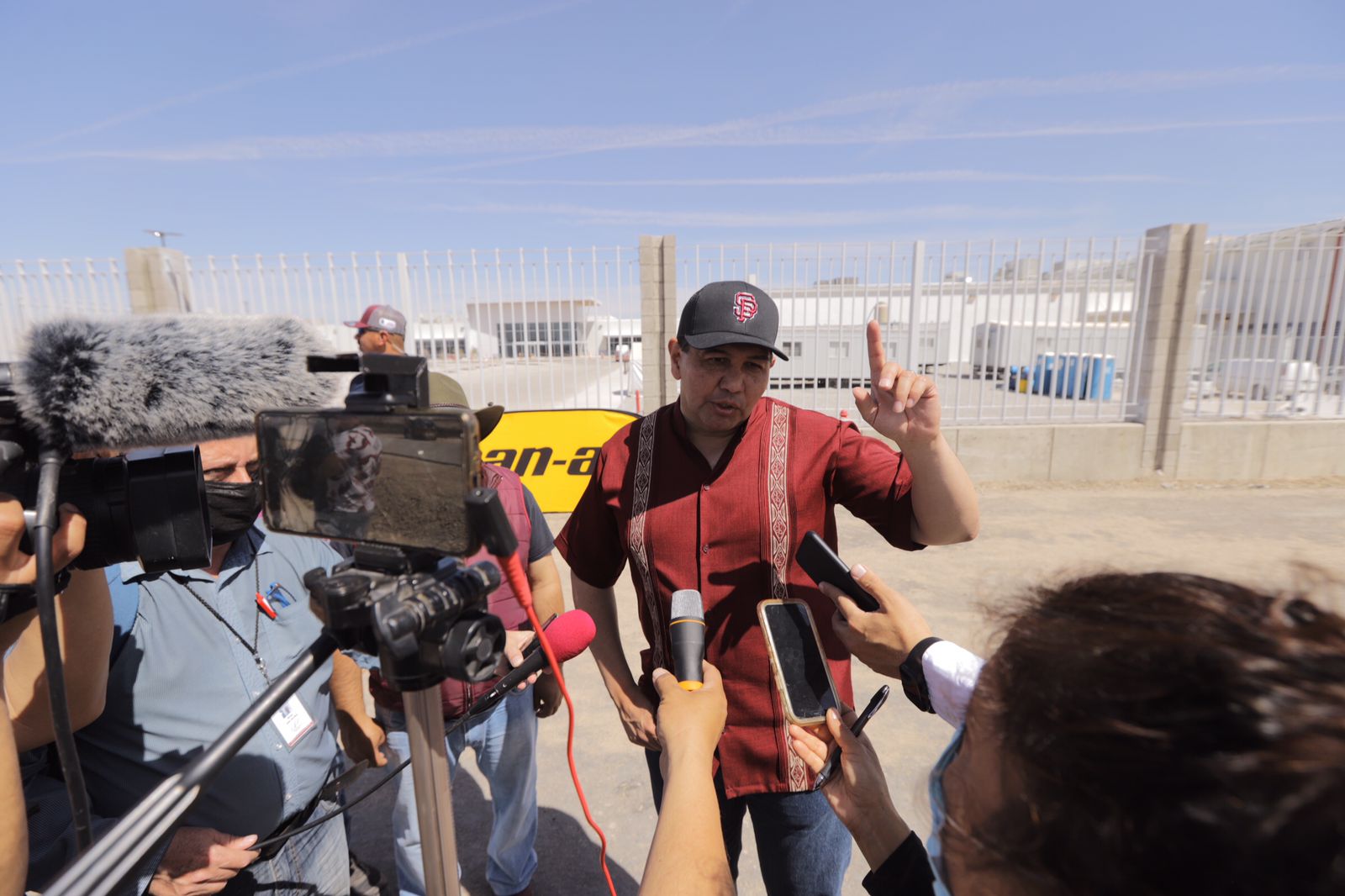 Llama Cruz Pérez Cuéllar a dueños de “chuecos” a no dejarse engañar por agrupaciones